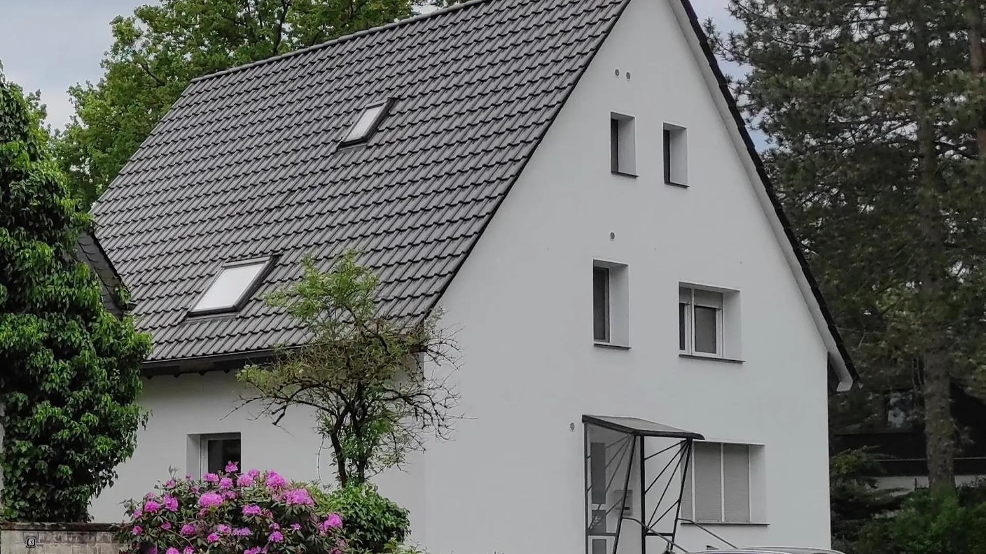 Schoen Und Gut In Refrath Bei Koeln contacts